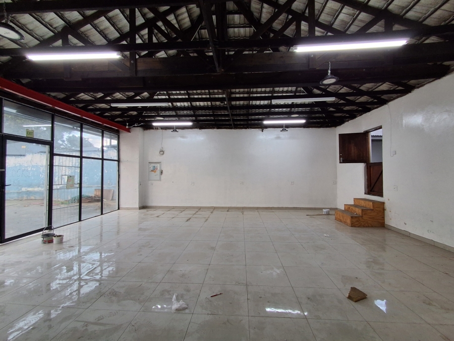 To Let Commercial Property for Rent in Amalinda Eastern Cape